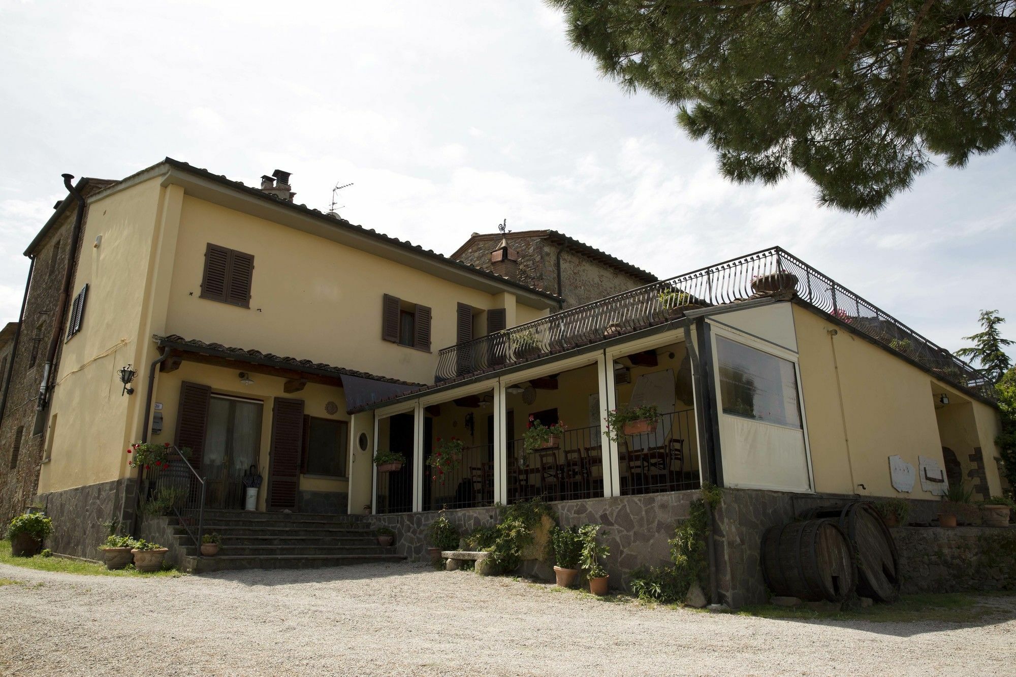 Agriturismo Poggio Pistolese มอนตาโยเน ภายนอก รูปภาพ
